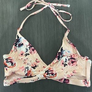 Floral crossover swim top.